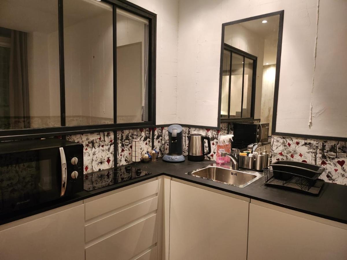 Charmant Cocon Iode Cosy Equipe, Baigne De Lumiere, Situe Au Coeur De La Rochelle A 1Min A Pied Du Marche Central Avec Tv Et Wifi 외부 사진