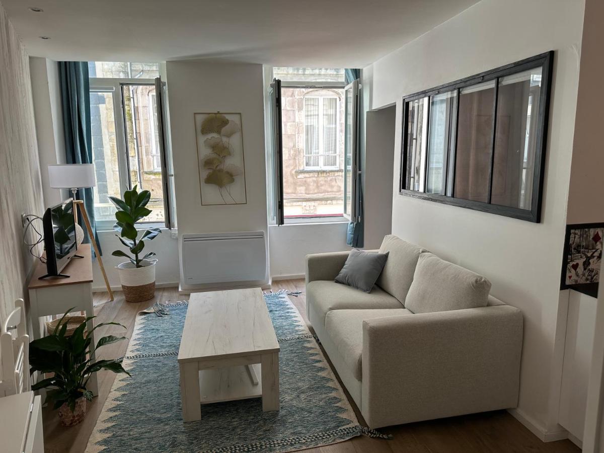 Charmant Cocon Iode Cosy Equipe, Baigne De Lumiere, Situe Au Coeur De La Rochelle A 1Min A Pied Du Marche Central Avec Tv Et Wifi 외부 사진